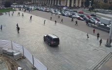 В центре Киева водитель въехал в толпу людей (видео)