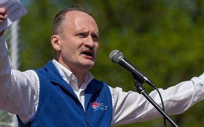 Митрофанов назвал ограничение русскоязычного вещания в Латвии «дремучим расизмом» власти