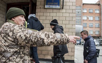 Кому на Украине жить хорошо: военкомы стали всемогущими хозяевами жизни и смерти
