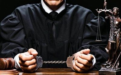 В Молдове прошли обыски у судей из-за подозрений в коррупции