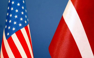 США всегда правы: Латвия живет в черно-белом мире