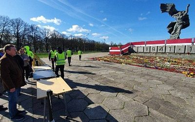 В посольстве РФ возмутились решением властей Латвии снести Памятник Освободителям Риги