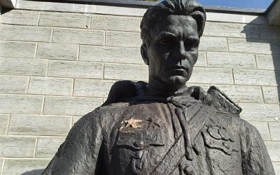 «Бронзовый солдат» пострадал от рук вандалов в Таллине