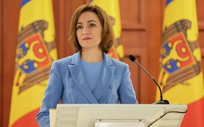 Президент Молдовы призвала жителей страны чтить государственный флаг