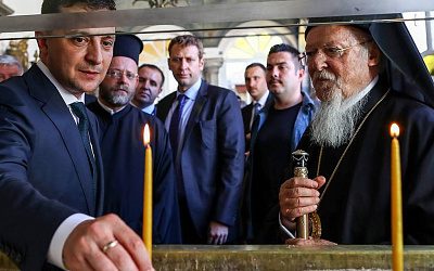 Религиозный раскол: власть Зеленского глумится над Украинской православной церковью