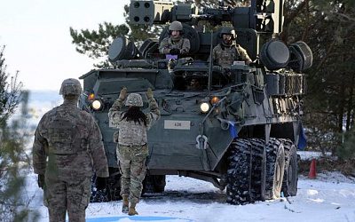 Пушки вместо масла: НАТО продолжает ускоренно вооружать Прибалтику