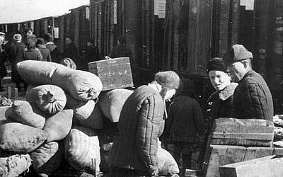 «Литовцы к колодцам нас не подпускали, кричали, что русские плохие»: воспоминания советских переселенцев, следовавших транзитом через Литву