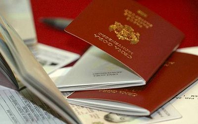 Странам ЕС рекомендовали изучить возможность лишения «золотых паспортов» россиян и белорусов