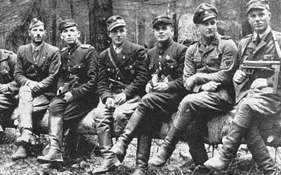 Единого бандеровского движения не существовало. В борьбе за власть украинские националисты дрались друг с другом как пауки в банке