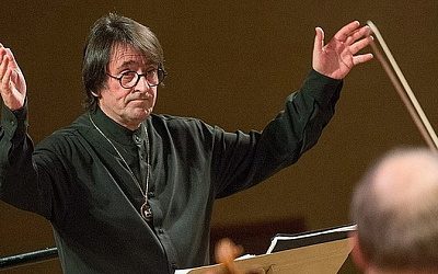 Президент Литвы лишил награды российского дирижера