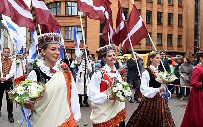 Власти Латвии выделят миллион евро на изучение проблем культуры после пикетов работников отрасли