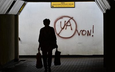 Откушенные уши и танцы на капотах: как украинцы «забавляются» в Польше