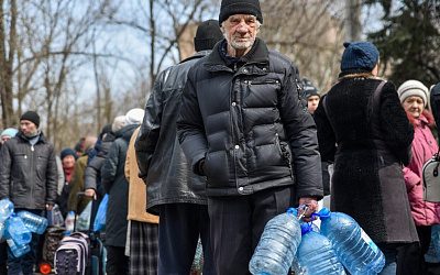 Под ежедневными обстрелами и без воды: Донбасс борется за выживание