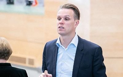 Глава МИД Литвы призвал ввести санкции против России из-за ситуации на Украине