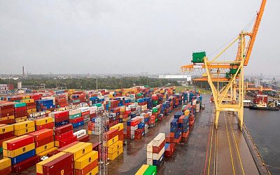 Литовские компании вынуждены отправлять товары в Китай через соседние порты