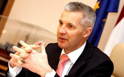 Министр обороны Латвии заявил о «российской угрозе» во время пандемии коронавируса