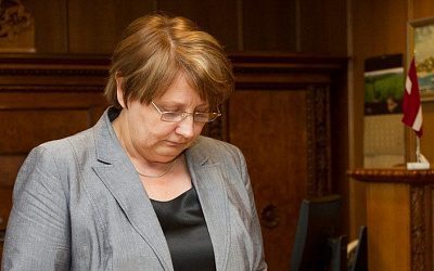 Тонкие красные линии: Страуюме расставляют национальные приоритеты 