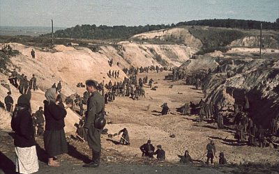 "Мы выжили в Бабьем яре, но пришлось лежать под телами": чудесная история спасения Лены Кныш и ее дочери