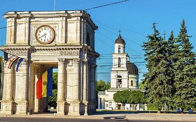 В Кишиневе оппозиция пикетирует здание ЦИК