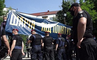 В Виннице националисты избили сторонника Партии Шария