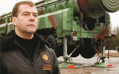 «Какой-то придурок»: Медведев ответил на призыв экс-главы МВД Латвии отобрать Калининград