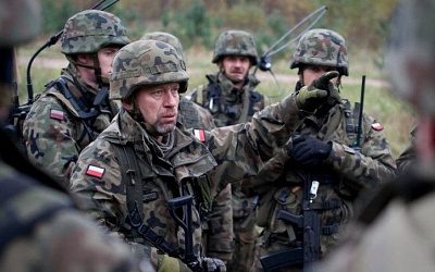 Экс-генсек НАТО допустил размещение войск стран Балтии и Польши на Украине