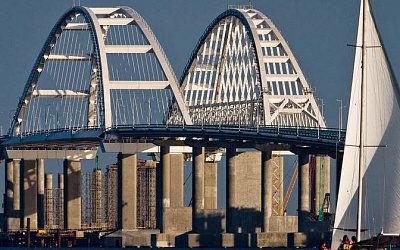 Спикер ВМС Украины пригрозил уничтожить Крымский мост