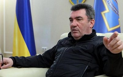 Секретарь Совбеза Украины назвал недобитком депутата Рады за русский язык