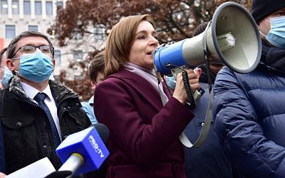 Великое собрание для маленького вождя: Майя Санду имитирует демократию в Молдове