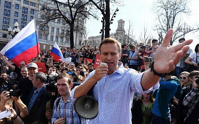 Навальный как Ельцин: Прибалтика мечтает о новой перестройке и распаде России