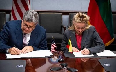 Литва подписала с США соглашение о безопасности поставок военных товаров