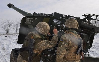 США начали обучать украинских военных применению американских гаубиц