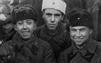 «Смотрю на мертвого товарища, а ведь на его месте мог быть я»: Юрий Никулин о том, как ему удалось остаться в живых на войне