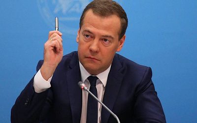 Зуд создания «мирных планов»: Медведев ответил на призывы Запада к переговорам с Украиной
