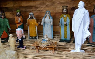 Во Львовской области в рождественский вертеп добавили фигуры Бандеры и Байдена