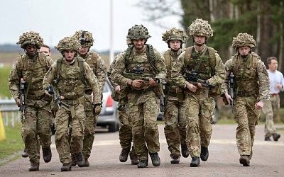 Великобритания эвакуирует своих военных в случае войны на Украине