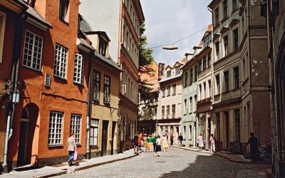 «Я родилась в Латвийской ССР в 1960 г. Никакой оккупации не чувствовала. Училась на латышском»