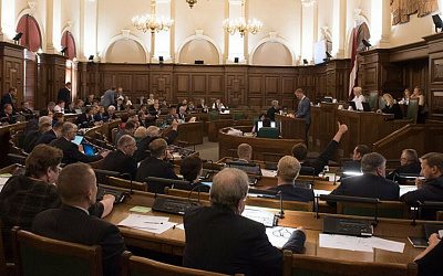 Законопроект о гражданстве Латвии детям неграждан прошел второе чтение