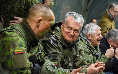 Президент Литвы заявил о необходимости перейти на всеобщий призыв в армию