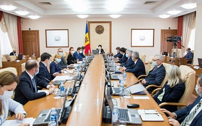 Правительство Молдовы одобрило инициативу правящей партии о переименовании Дня Победы