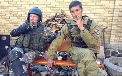 В Донецке установили мемориалы в память о Гиви и Мотороле