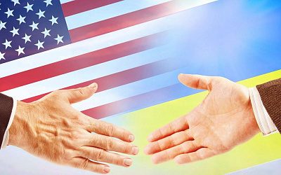 Кандидаты в президенты Украины соревнуются за благосклонность США