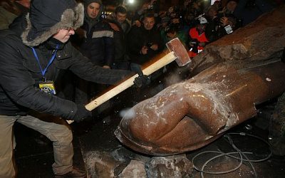 Масло в украинский огонь: Литва – за погромы в Киеве