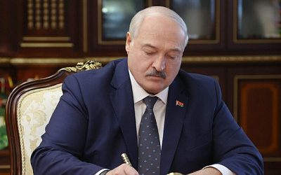 Лукашенко уволил помощника за несовместимый с госслужбой проступок