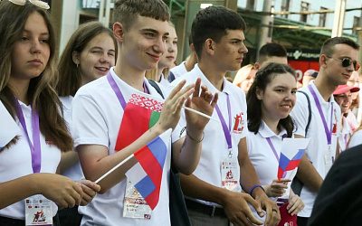 Какова главная задача молодежной политики Беларуси и России?