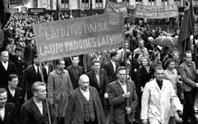 Кто привел страны Балтии к «советской аннексии» в 1940г.?