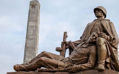 Польский журналист: большинство поддерживает снос советских памятников
