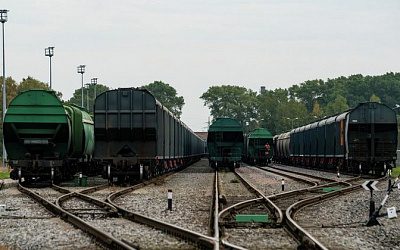 Латвия приостановила железнодорожный транзит военных грузов Беларуси