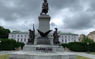 В Польше задержали последователей Black Lives Matter, осквернивших в Варшаве памятник Костюшко