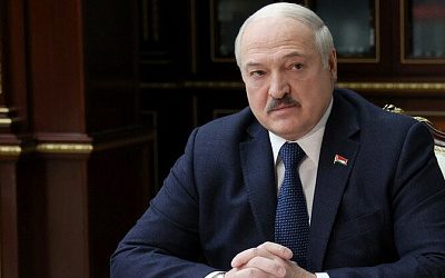 Лукашенко: США руками прибалтов и поляков подталкивают Беларусь к военным действиям